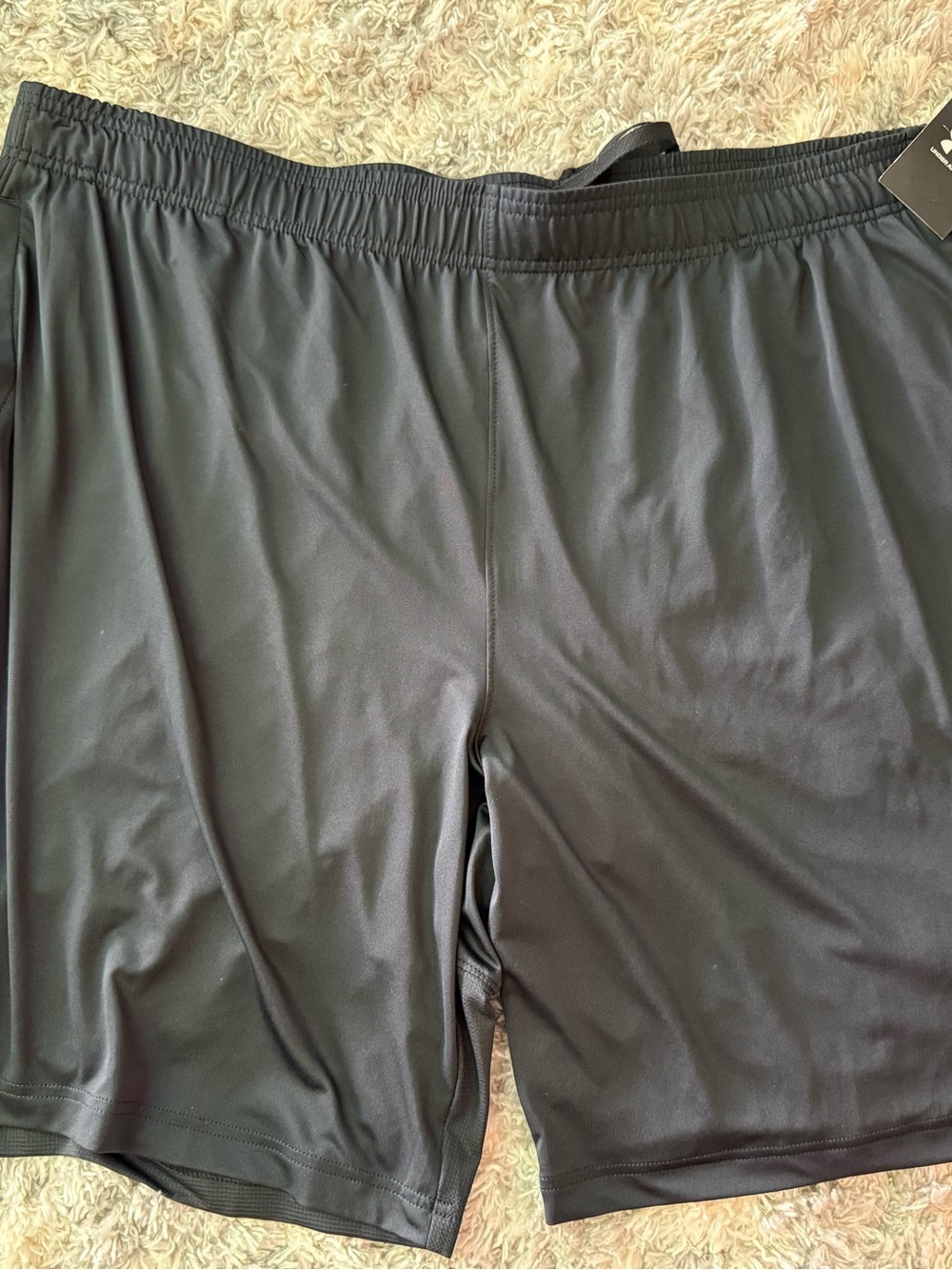 Under Armour mens Black Athletic Performance Shorts NWT